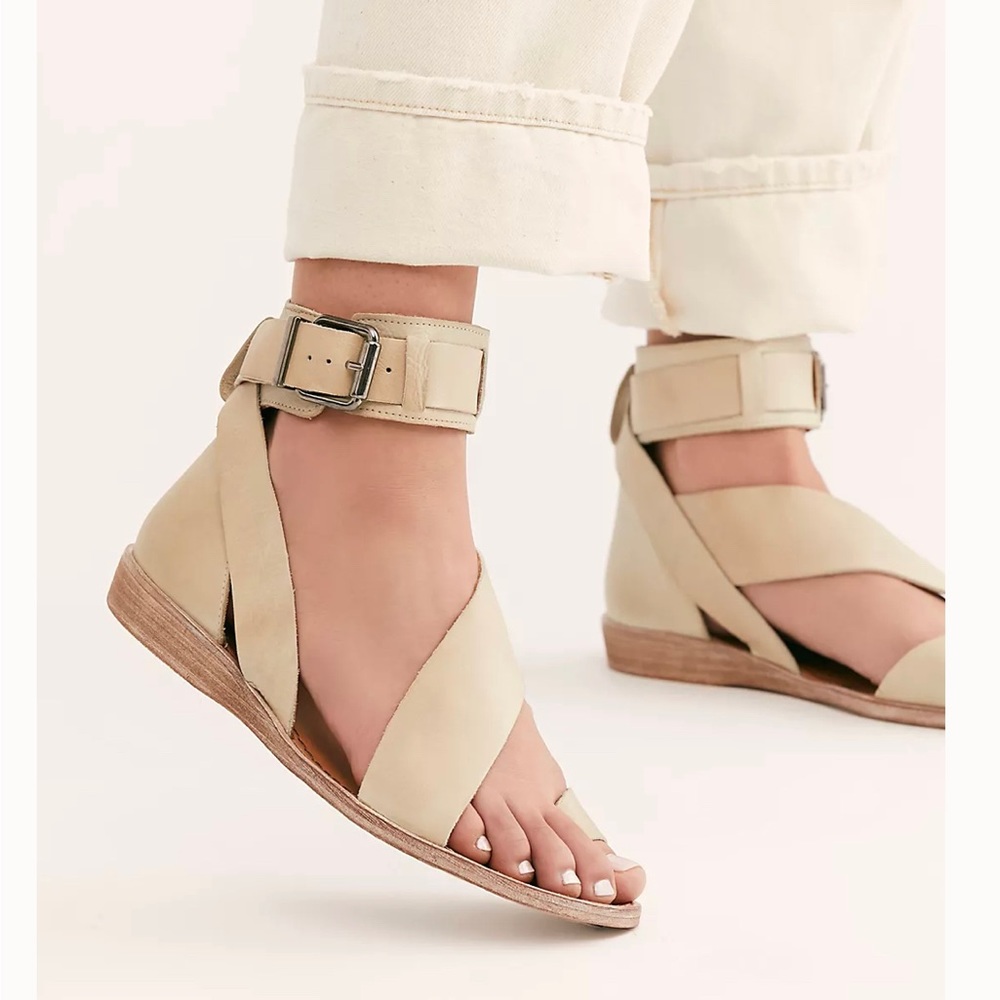 NWB Free People Valee Boot Sandal Dove Grey Size 9 (39) made in Spain - Picture 3 of 6